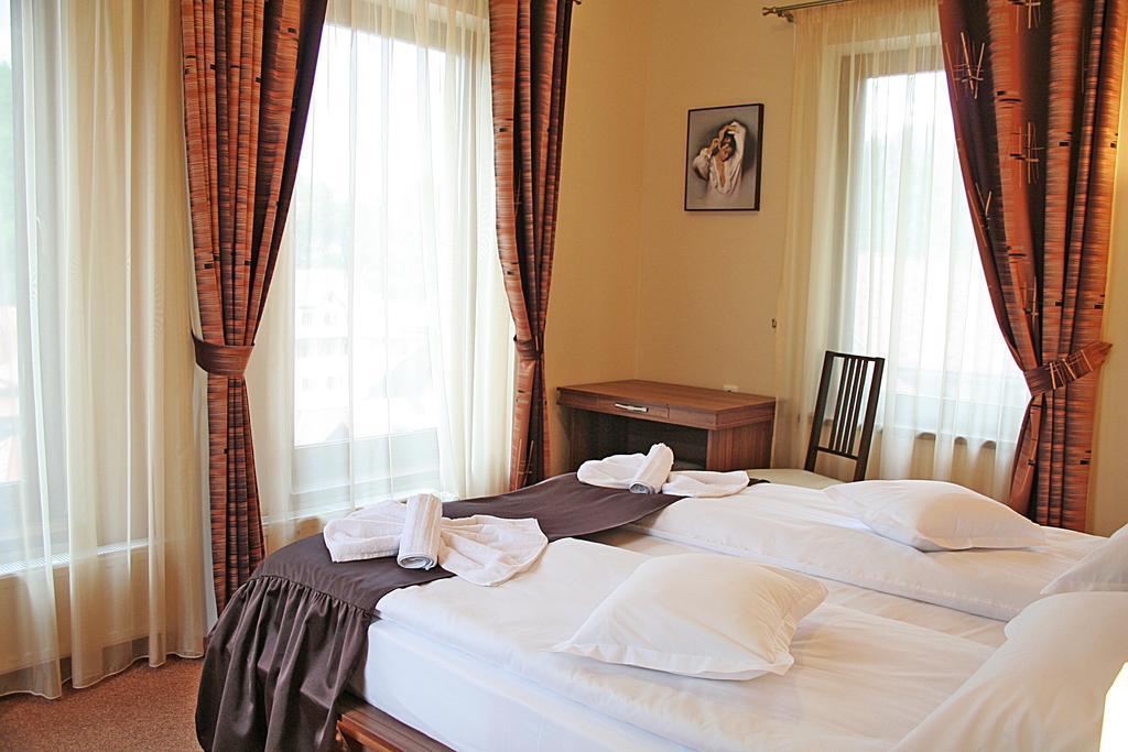 Vila Silvia Совата Екстериор снимка