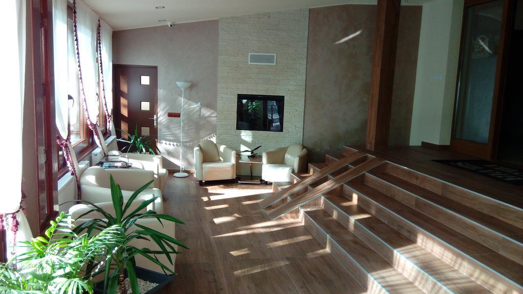 Vila Silvia Совата Екстериор снимка