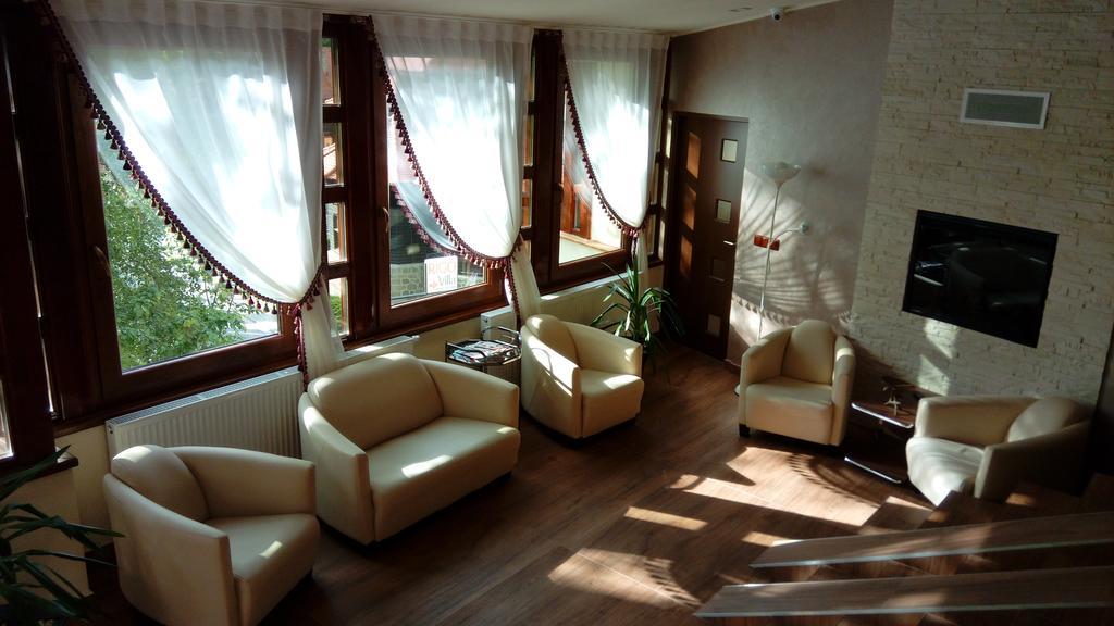 Vila Silvia Совата Екстериор снимка