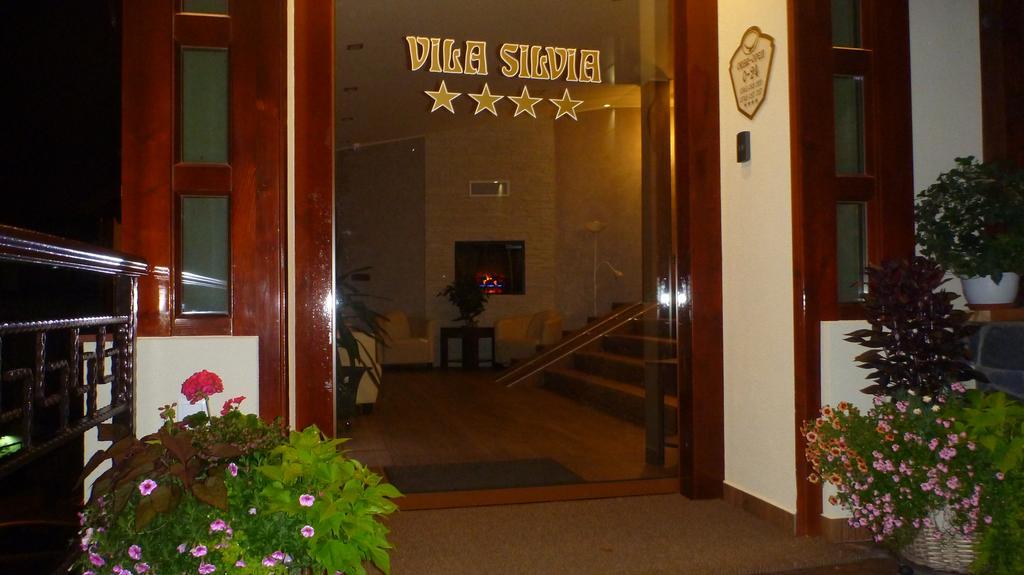 Vila Silvia Совата Екстериор снимка