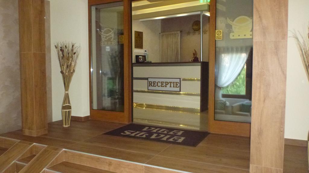 Vila Silvia Совата Екстериор снимка